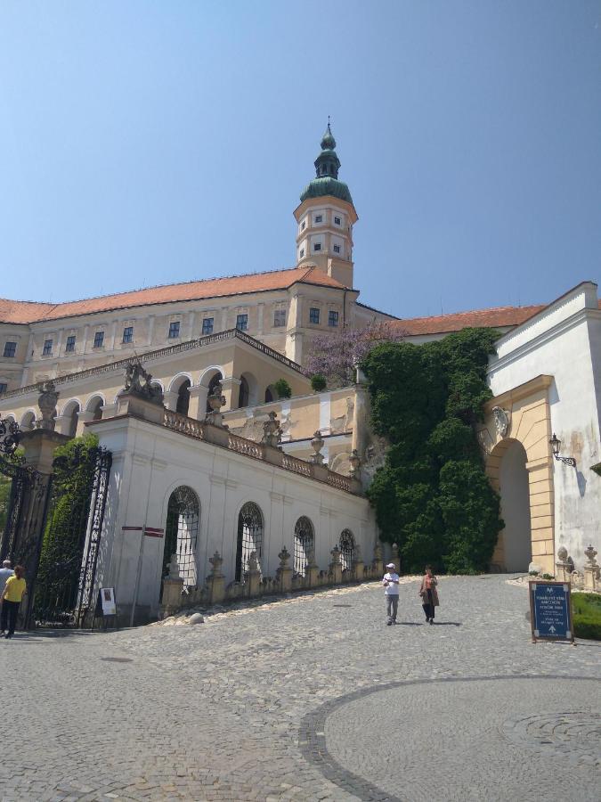 Appartement Le Miracle Rezidence Speicher Mikulov Extérieur photo